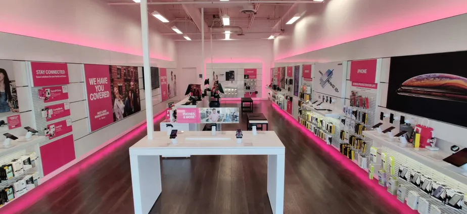 Interior photo of T-Mobile Store at Houk Rd & Sr 37, Delaware, OH