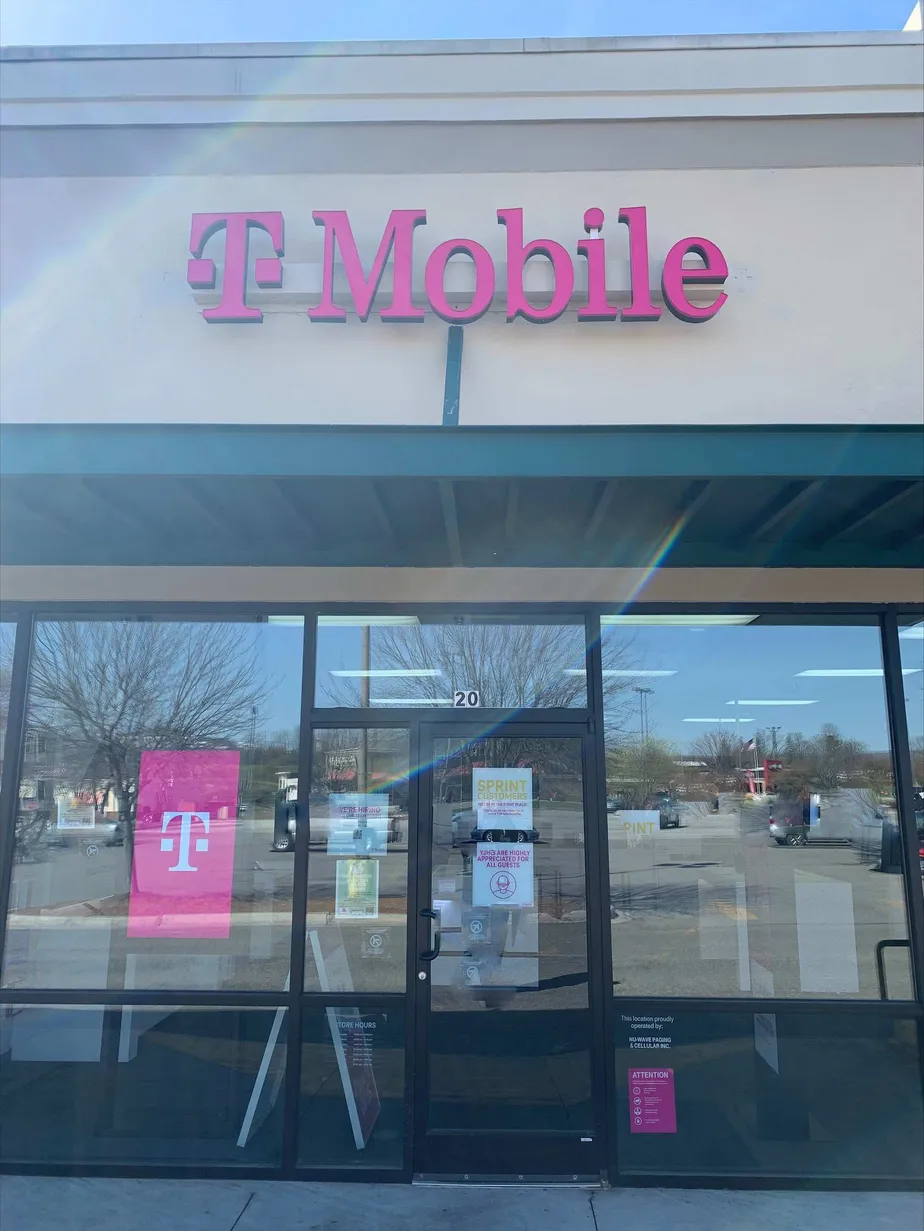 Exterior photo of T-Mobile Store at Commonwealth Dr & Cardinal St, Wytheville, VA