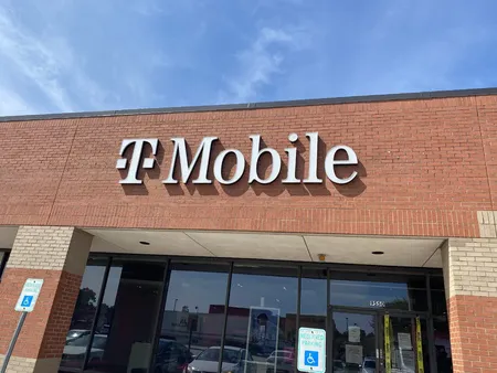  Exterior photo of T-Mobile Store at The Commons at Deerbrook, Humble, TX 