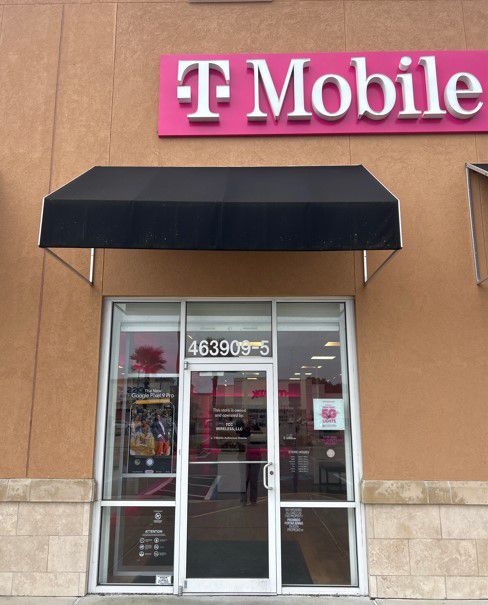 Exterior photo of T-Mobile Store at Sr 200 & Chester Rd, Yulee, FL