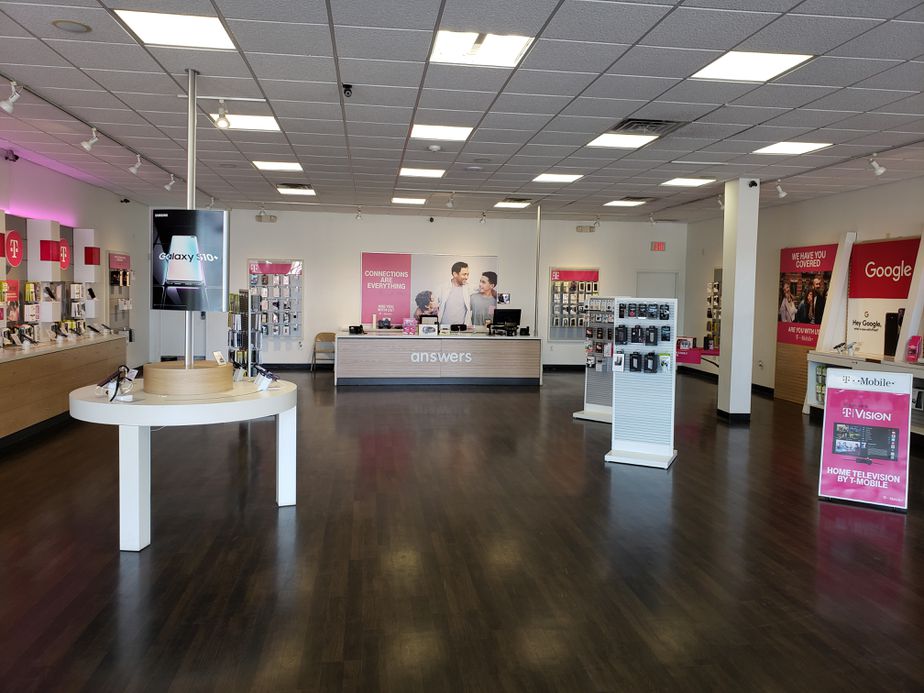 Interior photo of T-Mobile Store at Eastchase & Brentwood Stair, Fort Worth, TX