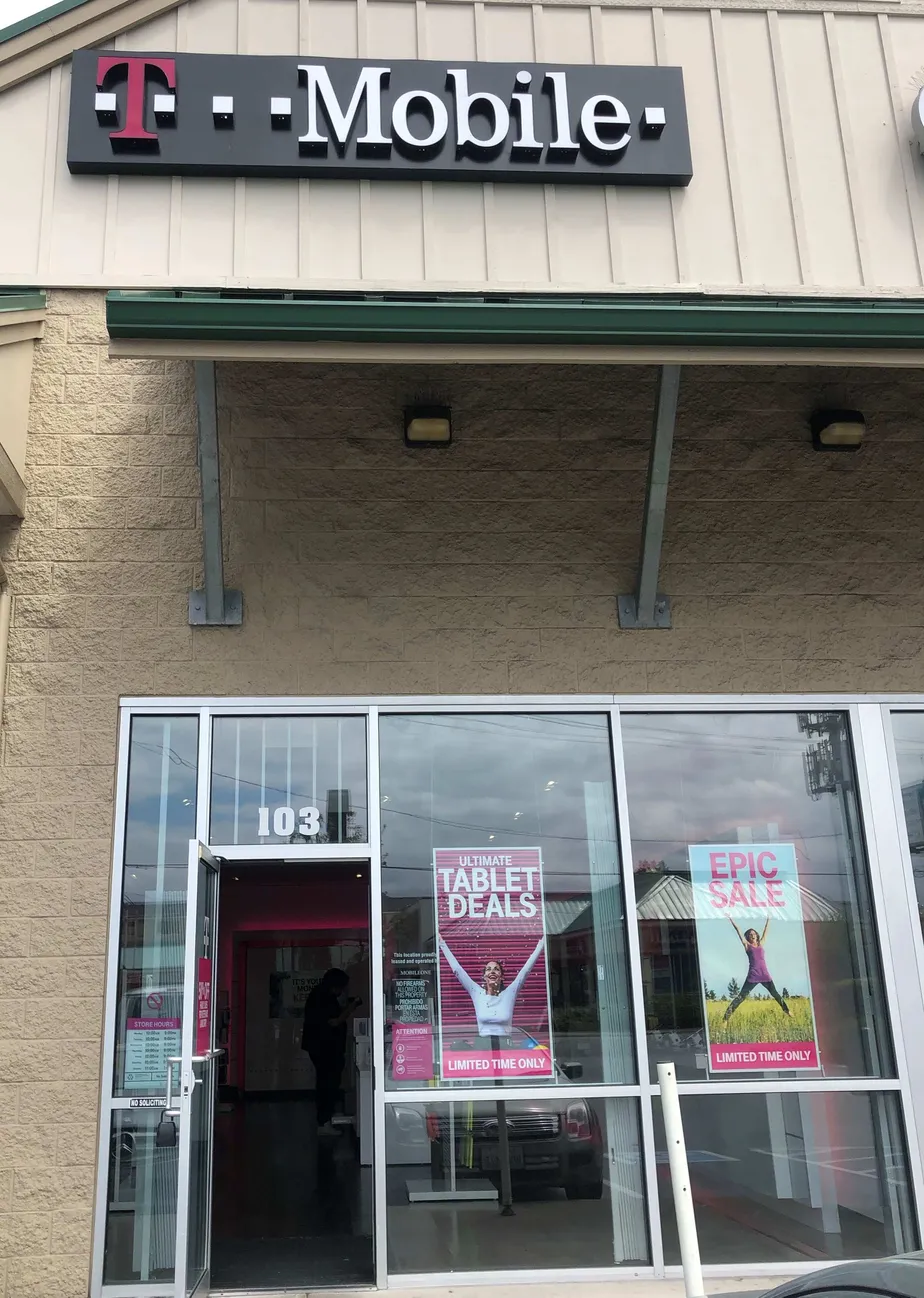 Exterior photo of T-Mobile store at 4th & Union 2, Renton, WA