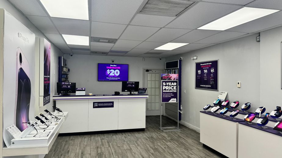 Metro by T-Mobile 38 Curtiss Pkwy - 38 Curtiss Pkwy 