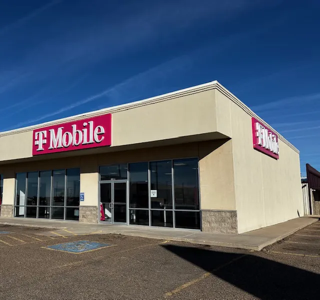  Exterior photo of T-Mobile Store at Clovis Retail Center, Clovis, NM 