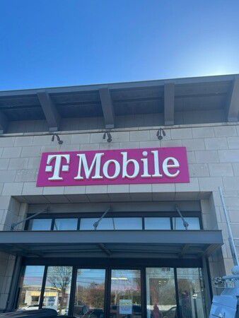 Exterior photo of T-Mobile Store at 13 Mile & Southfield, Southfield, MI