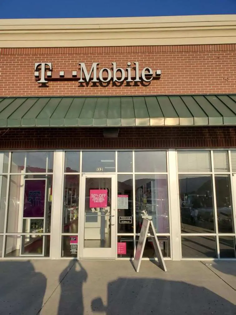 Exterior photo of T-Mobile store at Cumming Hwy & Birmingham Highway, Chattanooga, TN
