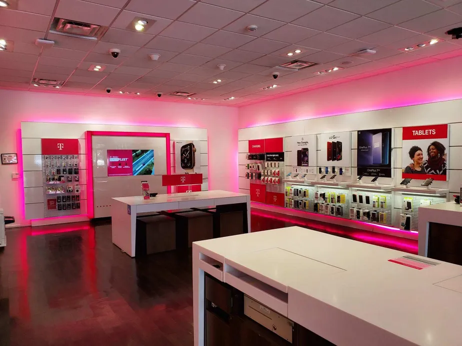 Interior photo of T-Mobile Store at River Valley & US 33a, Lancaster, OH