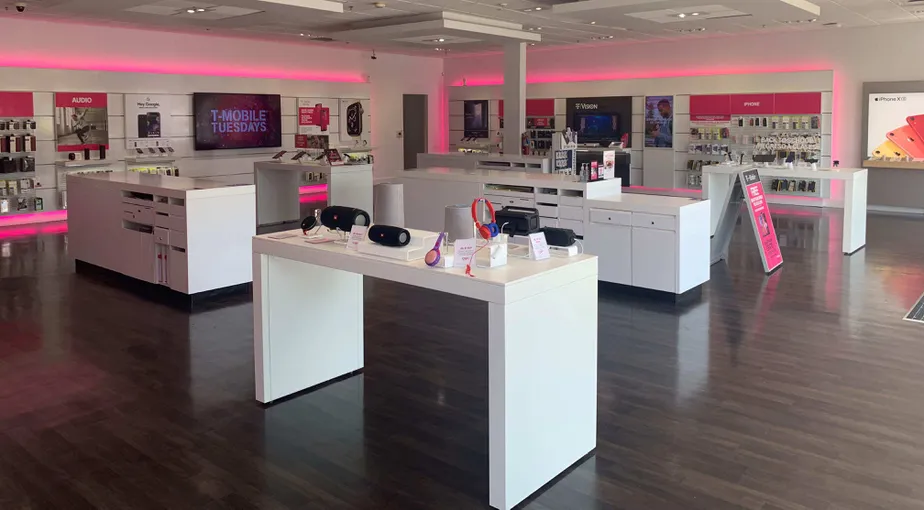 Interior photo of T-Mobile Store at Cooper & I-20, Arlington, TX