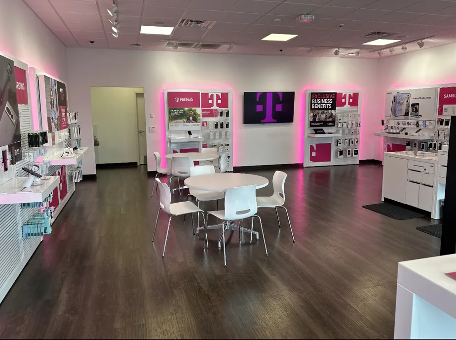Interior photo of T-Mobile Store at US 62 & Medical Center Dr, Princeton, KY