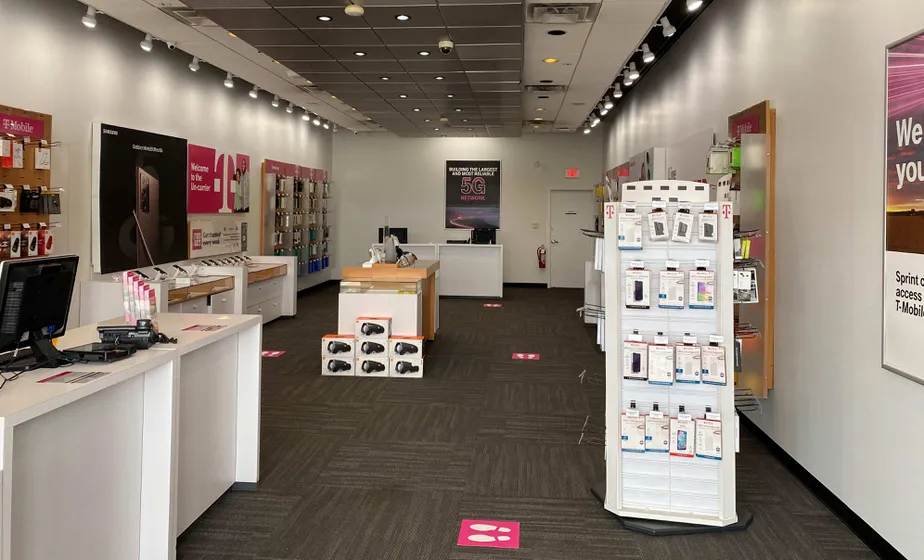 Interior photo of T-Mobile Store at Valley Plaza Pkwy & Highland Pike, Ft Wright, KY