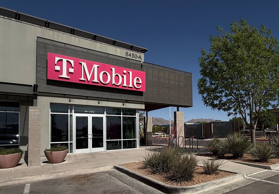 Exterior photo of T-Mobile Store at I10 & Paseo Del Norte, El Paso, TX
